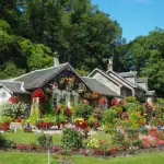 Which Is Better A Bigger House Or Bigger Garden small