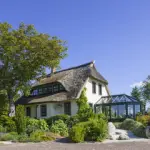 Should You Buy A House With A Thatched Roof? (What Are The Risks?)