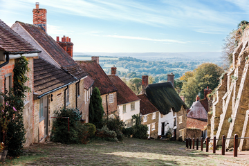 Can You Make An Offer On a House That is Under Offer + Sold STC?