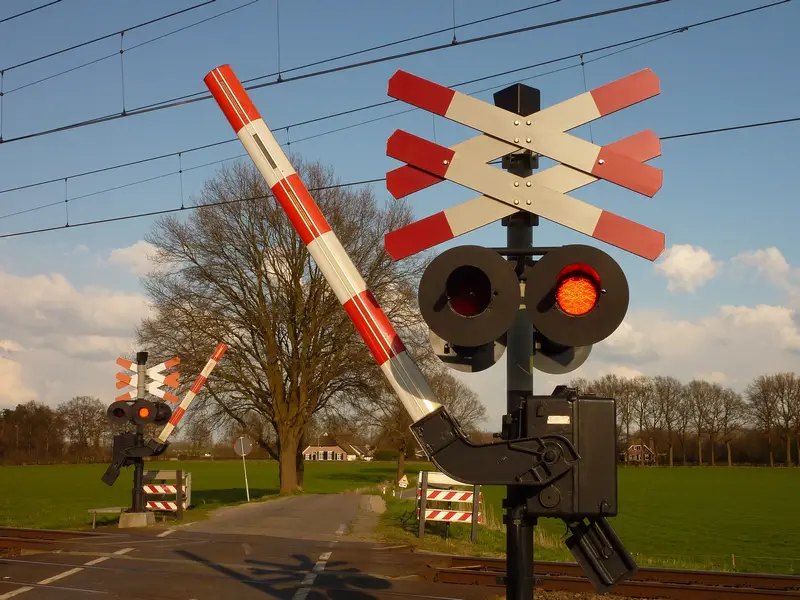 Railway line crossing - Should you buy a house next a level crossing